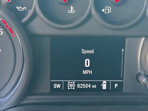 Used 2021 Chevrolet Silverado 1500 Custom Trail Boss w/ LPO, Dark Essentials Package image 4