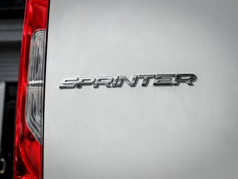 New 2025 Mercedes-Benz Sprinter 2500 image 9