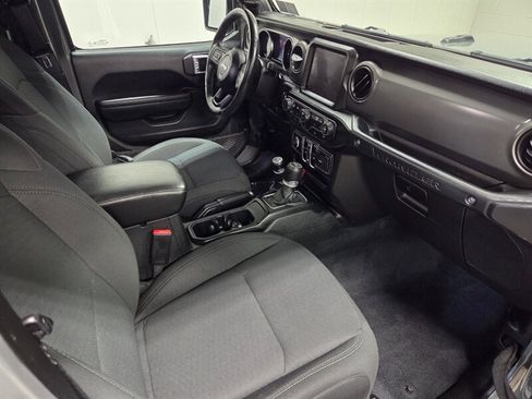 Used 2022 Jeep Wrangler Unlimited Sport AWD/4WD image 18