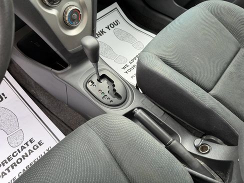 Used 2009 Toyota Yaris Sedan image 13