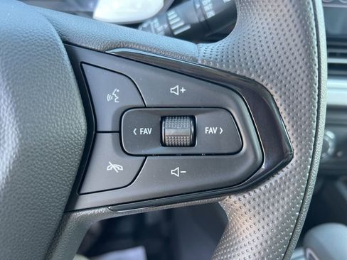 New 2026 Chevrolet Trax LS w/ LS Convenience Package FWD image 19