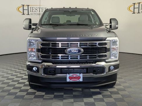 Used 2025 Ford F350 XLT AWD/4WD image 3