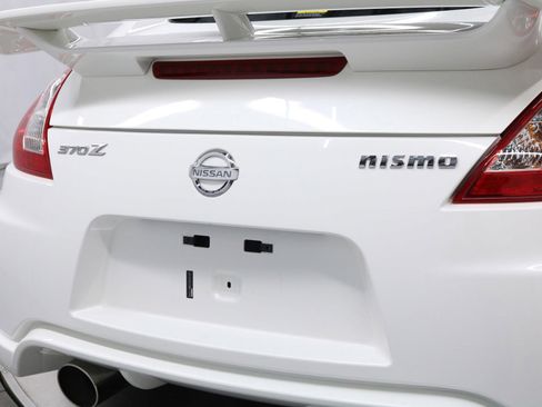 Used 2009 Nissan 370Z NISMO image 48