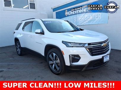 Used 2023 Chevrolet Traverse LT w/ LT Premium Package