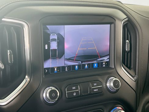 Used 2022 GMC Sierra 2500 AT4 w/ AT4 Premium Plus Package image 14