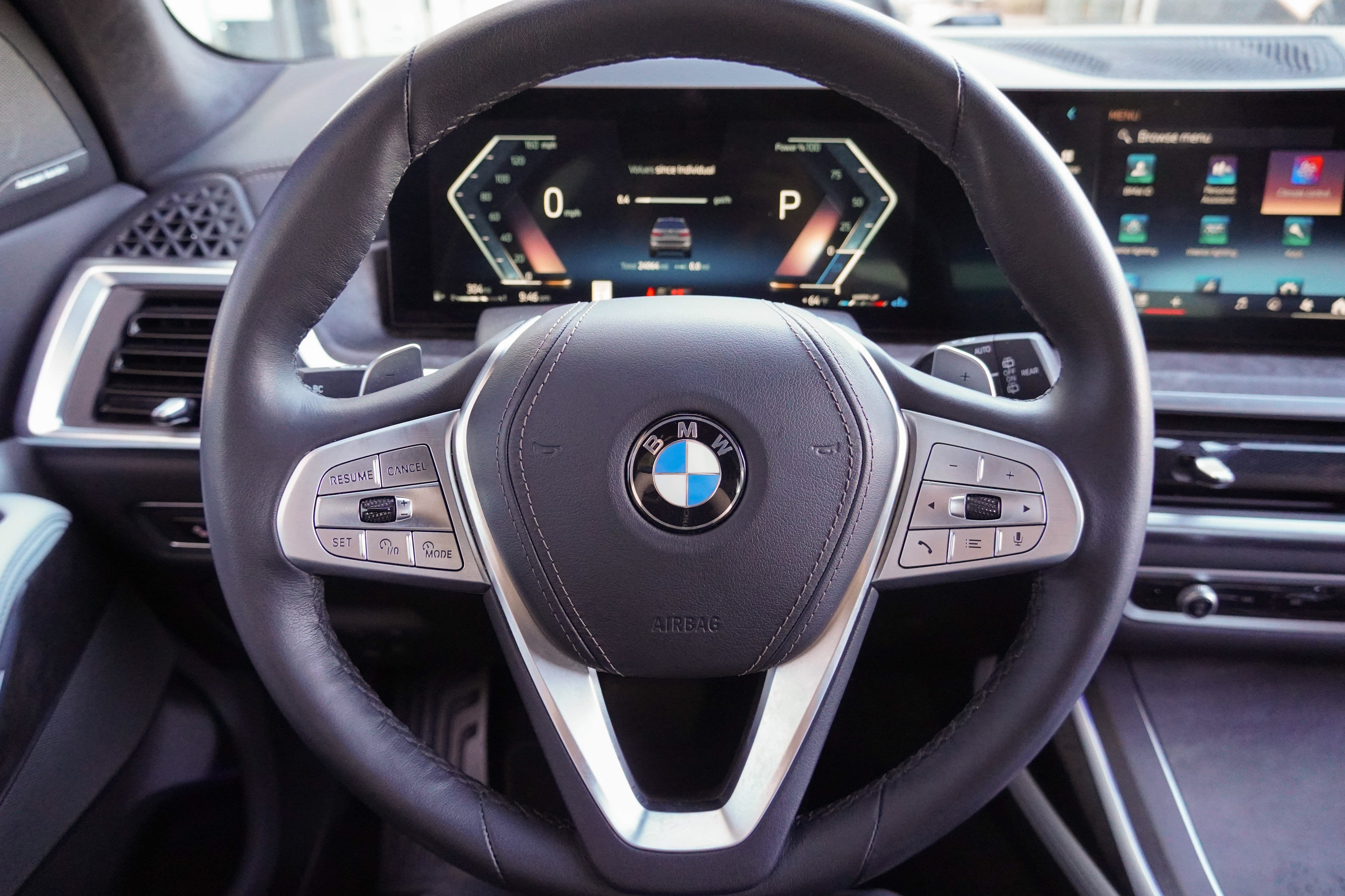 Certified 2024 BMW X7 xDrive40i w/ Premium Package AWD/4WD image 18
