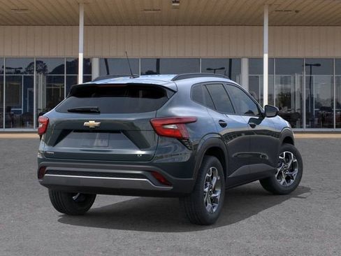 New 2026 Chevrolet Trax LT FWD image 4