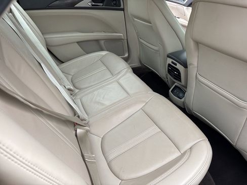 Used 2019 Lincoln MKZ Reserve FWD image 31
