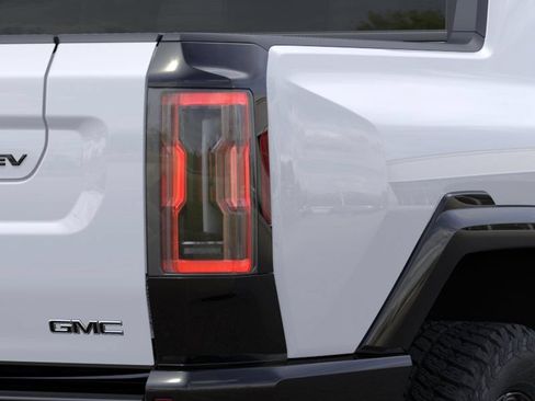 New 2026 GMC Hummer EV 4x4 Crew Cab image 11