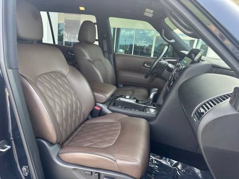 Used 2024 Nissan Armada Platinum w/ Captain's Chairs Package RWD image 13