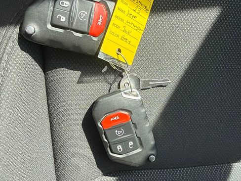 Used 2023 Jeep Wrangler Sport AWD/4WD image 17