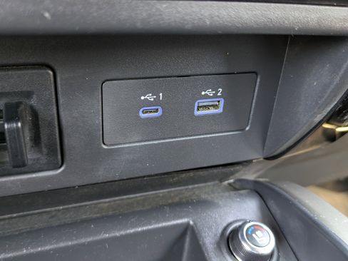 Certified 2024 Nissan Titan Platinum Reserve w/ Moonroof Package image 23