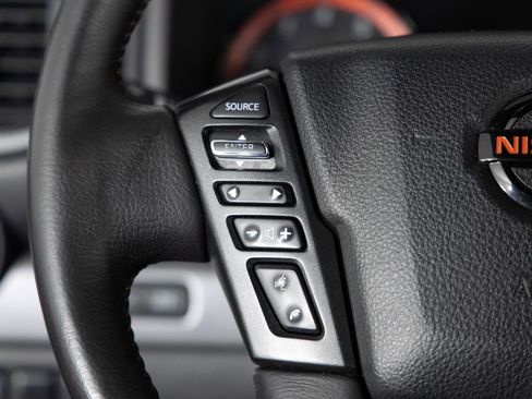 Used 2021 Nissan Titan PRO-4X w/ Pro-4x Convenience Package image 30