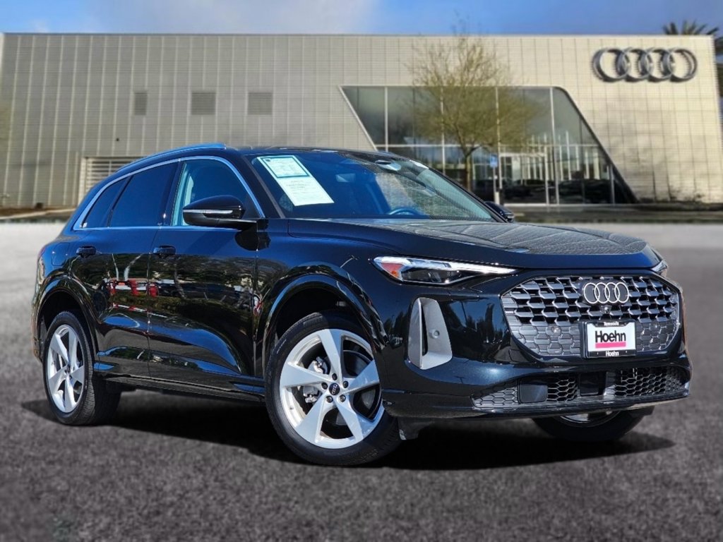 Certified 2025 Audi Q5 Premium w/ Premium Plus AWD/4WD image 1