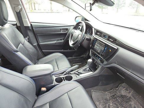 Used 2019 Toyota Corolla XLE image 11