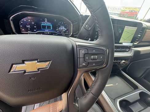 Used 2025 Chevrolet Silverado 2500 High Country w/ Technology Package AWD/4WD image 18