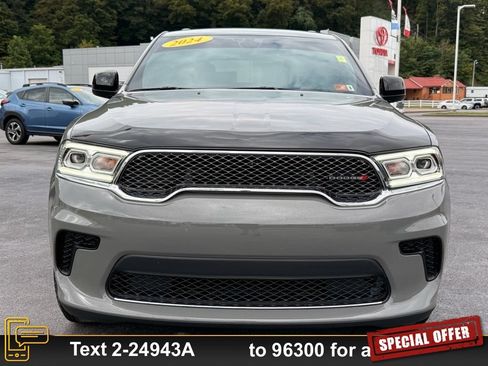 Used 2024 Dodge Durango SXT w/ Trailer Tow Group IV AWD/4WD image 11