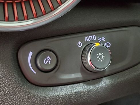 New 2026 Chevrolet Trax RS w/ Driver Confidence Package image 30