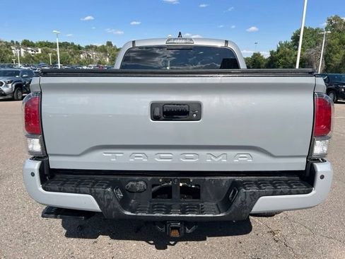 Used 2020 Toyota Tacoma TRD Off-Road w/ TRD Premium Off Road Package AWD/4WD image 5