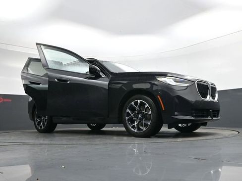 Used 2025 BMW X3 xDrive30i w/ Premium Package image 41