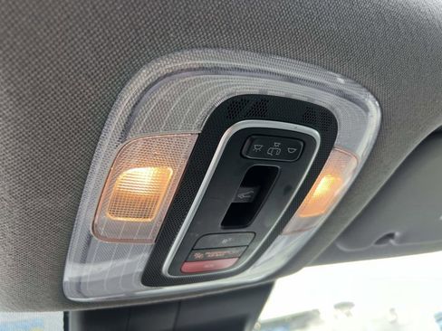 Used 2025 Hyundai Elantra SEL FWD image 30