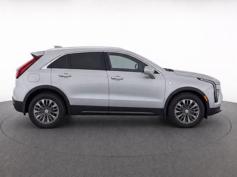 Used 2024 Cadillac XT4 Premium Luxury w/ Cold Weather Package AWD/4WD image 10