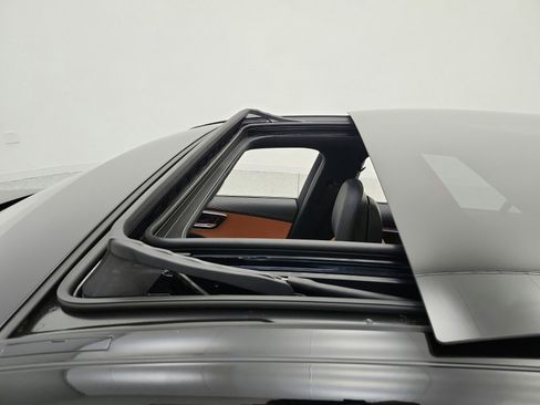 Used 2023 Mercedes-Benz C 300 Sedan image 11