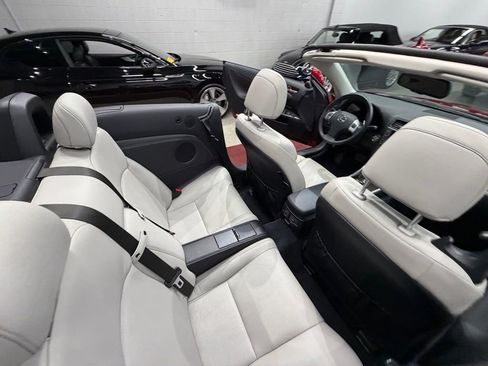 Used 2011 Lexus IS 250C w/ Luxury Pkg image 28