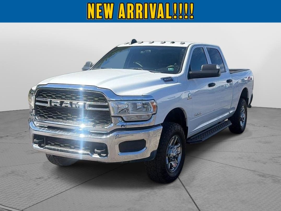 Used 2022 RAM 3500 Tradesman w/ Chrome Appearance Group AWD/4WD image 2