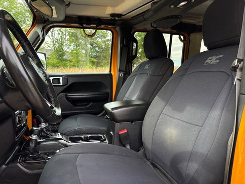 Used 2018 Jeep Wrangler Unlimited Sport S AWD/4WD image 10