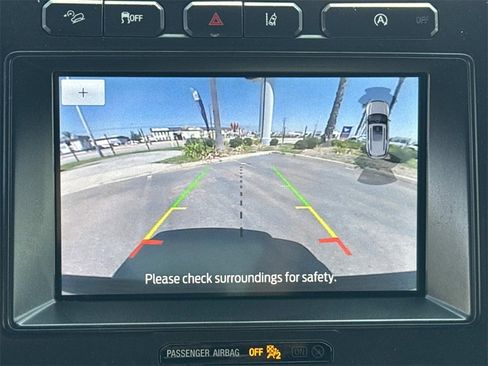 Used 2021 Ford Expedition Limited image 12