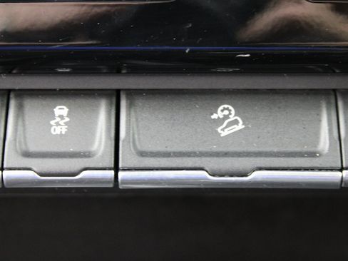 Used 2024 GMC Sierra 1500 AT4 w/ Technology Package image 69