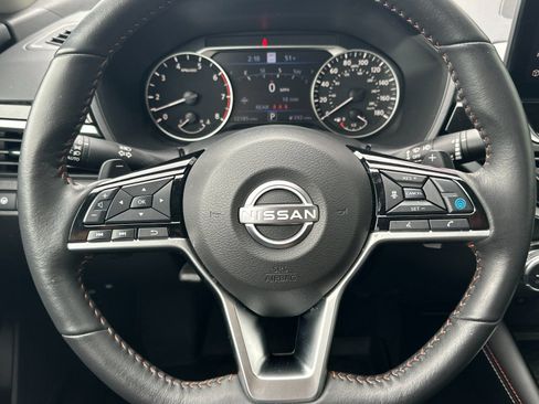 Used 2024 Nissan Altima 2.0 SR image 21