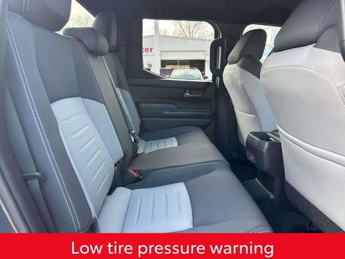 Used 2025 Toyota Tacoma TRD Sport image 11