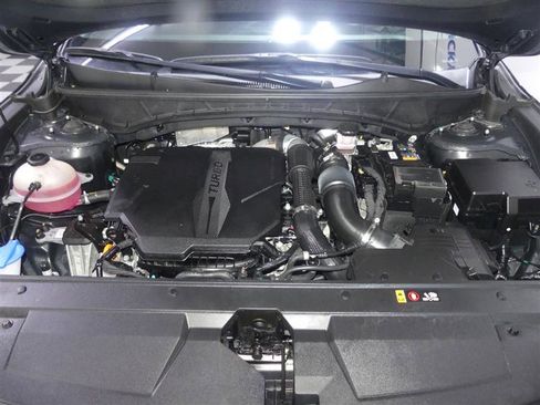 Used 2022 Hyundai Santa Cruz Limited AWD/4WD image 11
