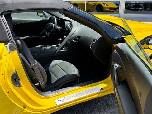 Used 2017 Chevrolet Corvette Stingray Convertible RWD image 30