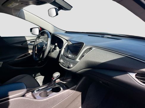 Used 2022 Chevrolet Malibu RS image 27