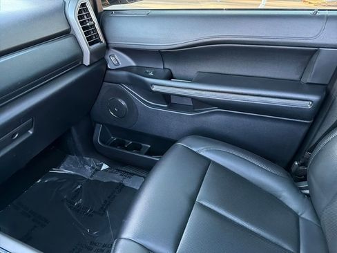Used 2021 Ford Expedition XLT image 29