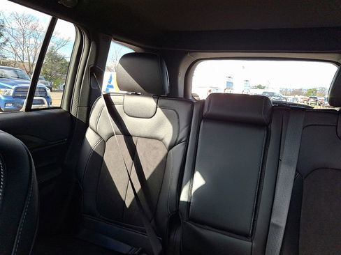 New 2025 Jeep Grand Cherokee Altitude AWD/4WD image 13
