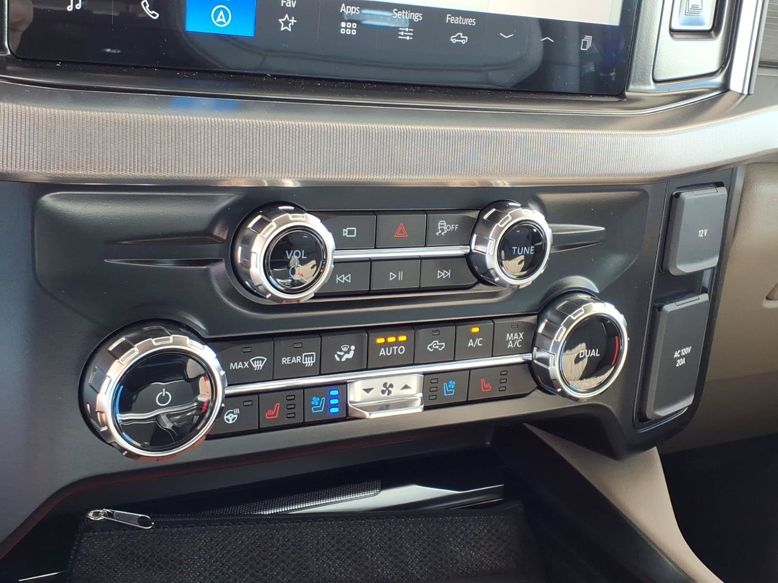 New 2026 Ford F350 Platinum w/ Platinum Plus Package AWD/4WD image 10