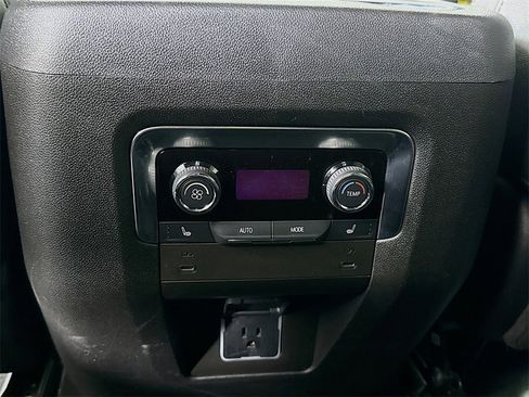 Used 2025 Chevrolet Suburban LT w/ Comfort Package image 27
