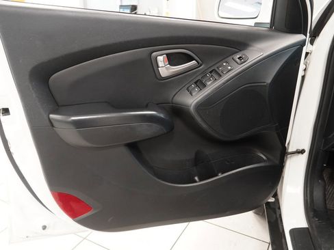 Used 2013 Hyundai Tucson GLS FWD image 16