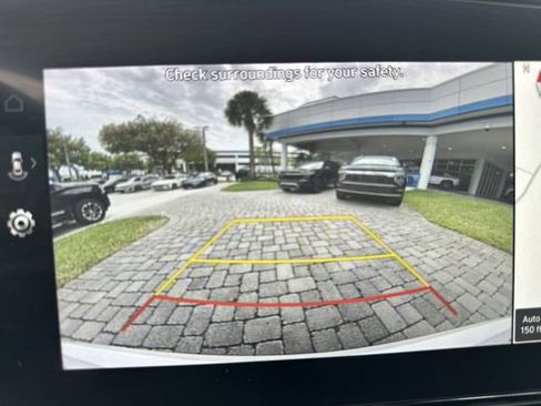 Used 2025 Hyundai Elantra SEL FWD image 24