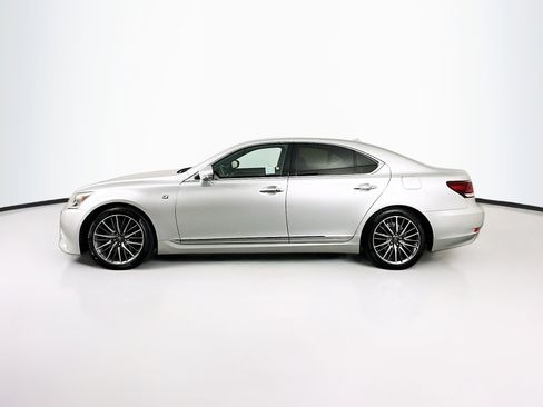 Used 2013 Lexus LS 460 w/ F-Sport Pkg RWD image 4