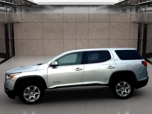 Used 2018 GMC Acadia SLE FWD image 4