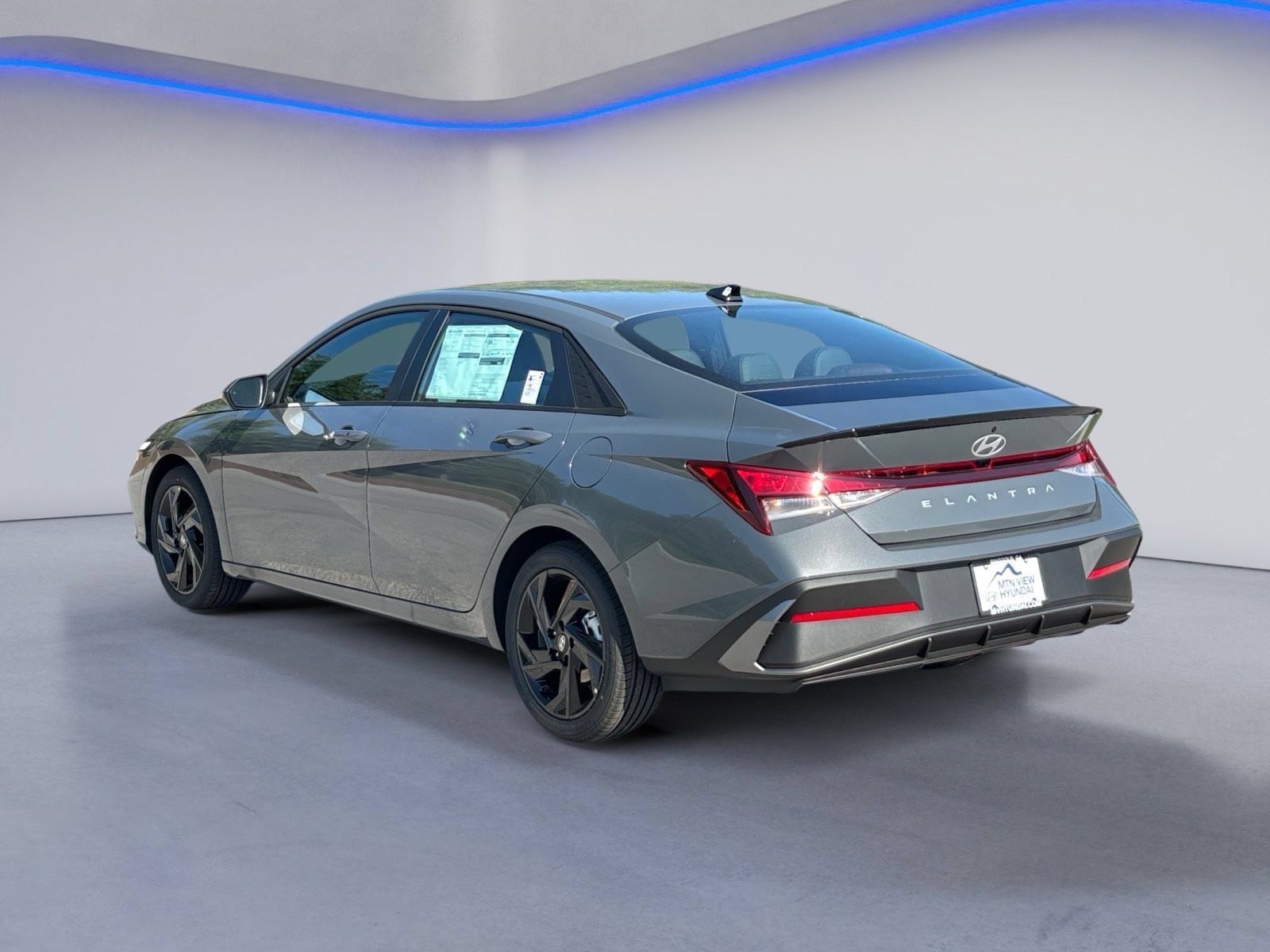 New 2026 Hyundai Elantra SEL Sport FWD image 3