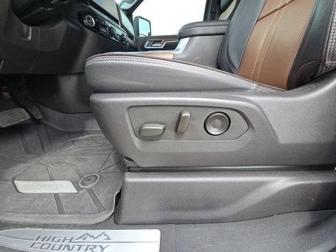 Used 2024 Chevrolet Silverado 2500 High Country w/ High Country Premium Package image 21