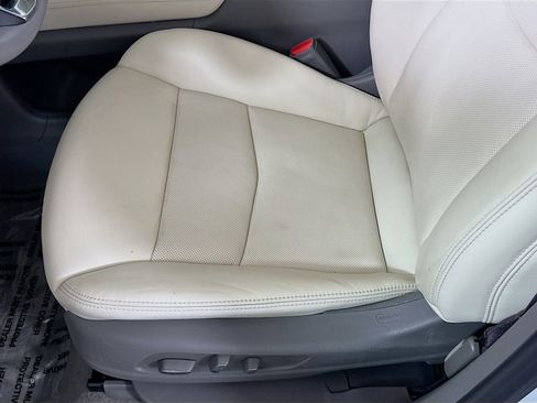 Used 2023 Cadillac XT6 Premium Luxury w/ LPO, Floor Liner Package AWD/4WD image 13