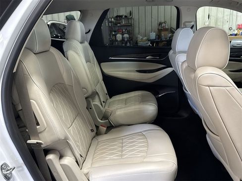 Used 2022 Buick Enclave Avenir w/ Avenir Technology Package image 32