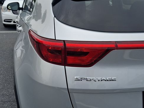 Used 2017 Kia Sportage LX AWD/4WD image 30